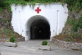 Der Eingang zu den War Tunnels