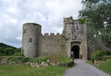 Das Haupttor von Manobier Castle